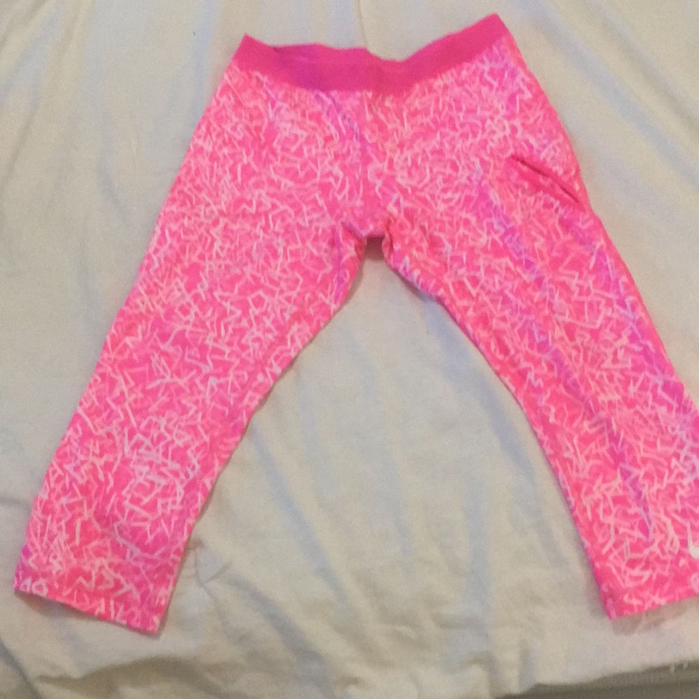 Nike Capri legging. Tennis pocket size small